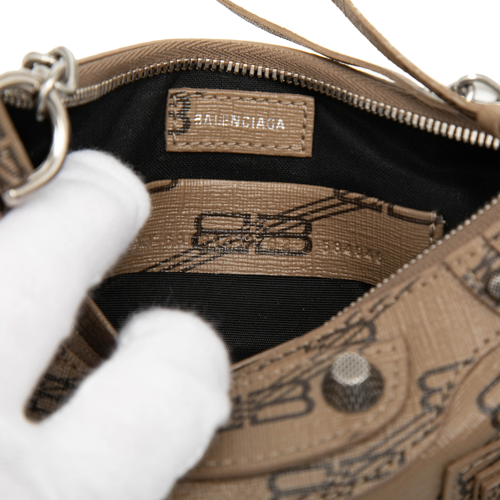 Pre-Loved Balenciaga Mini BB Monogram Coated Canvas Le Cagole - Picture 6 of 7